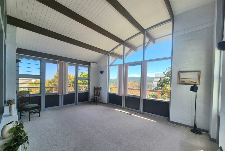 5 Bedroom Property for Sale in Herolds Bay Western Cape
